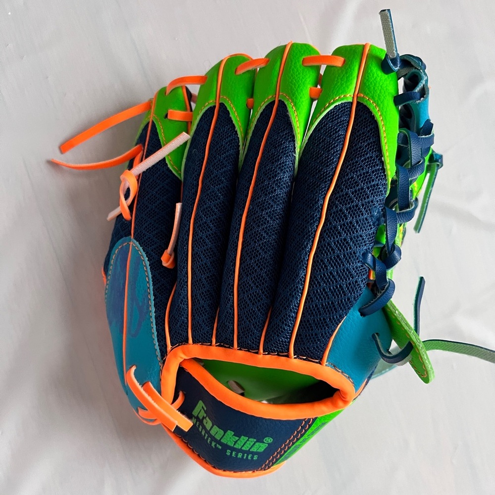 Franklin youth Meshtek TeeBall Glove baseball Right Hand Throw Blue Orange 9.5